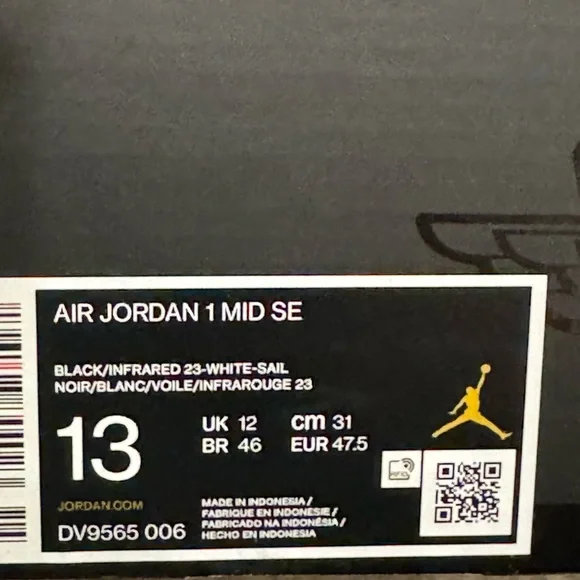Jordan 1 mid wear away Chicago - Picture 9 of 9
